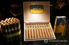 중국인들이 찾으니…쿠바 시가 판매 역대최고 기록