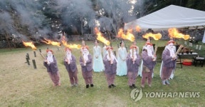 영감신이 옮기는 제주들불축제 불씨