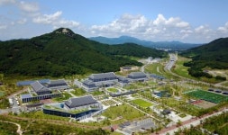 삭막했는데…경북도청 이전 2년만에 제 모습 갖춰가는 신도시
