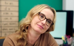 아픔을 직시하고 이겨내는 방법…영화 해피 어게인