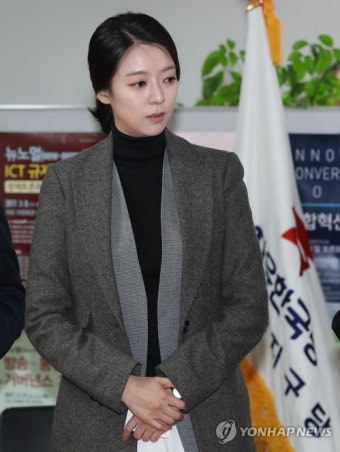 배현진, 송파을 인사