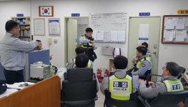 손짓으로 건넨 따뜻함…패럴림픽서 활약한 수화경찰