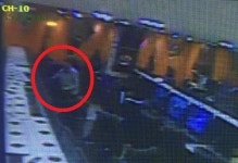 게임하는 사이…PC방서 금품 슬쩍한 상습절도범