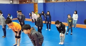 미세먼지 걱정 없어요…경기교육청 간이 체육실 확대