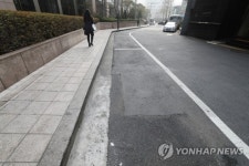 텅빈 공영주차장