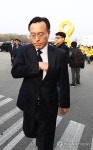 발걸음 돌리는 황전원 위원