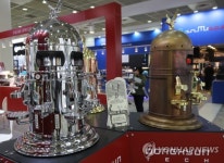 스타워즈를 보는 듯한 커피머신