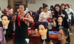 헤어디자이너 꿈을 이루세요 농촌여성 미용사 취득과정 운영