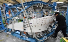 항공기 구조물 생산하는 대한항공 부산테크센터
