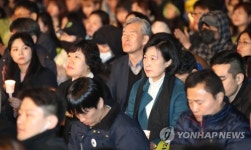 세월호 추모행사 참석한 추미애 대표