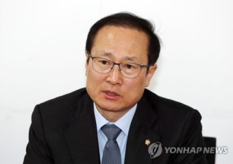 발언하는 홍영표