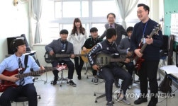 고교 문화예술활동 음악수업 참관하는 서울시교육감