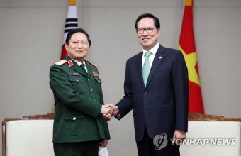 국방부, 대통령에게 국군통수권 충분히 확인