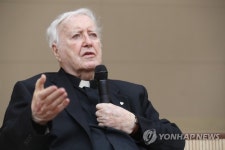 푸른 눈의 돼지 신부 맥그린치 제주에 사랑 가득 남기고 선종(종합)