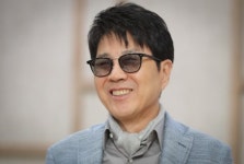 조용필 내 인생은 산 넘어 산…어머니가 큰 힘①