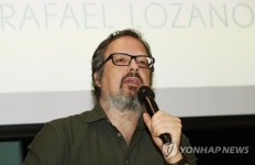 라파엘 로자노헤머, 한국 첫 전시