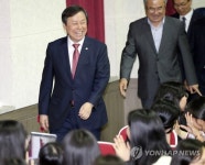 흔들리지 않고 피는 꽃 없다 도종환 청주 일신여고서 특강