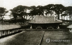 보물 제1902호 제주향교 대성전 동무·서무 발굴 착수