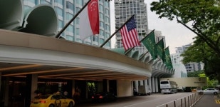 [북미회담 D-2] 트럼프 숙소엔 성조기…김정은 방탄 경호단 활동 개시