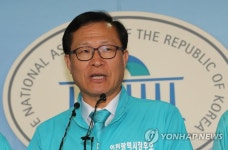 문병호 후보 정태옥 사퇴 요구