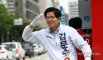 김문수 후보, 수도권서 치열한 유세 활동 계속…정치개혁으로 지역 주민 호소