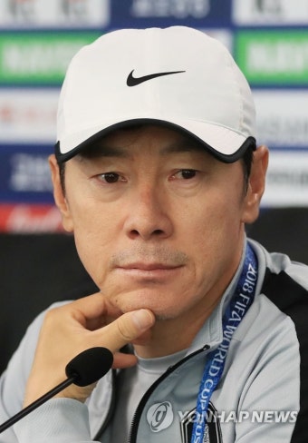 [월드컵] 생각에 잠긴 신태용 감독