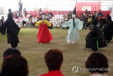 이것이 국내 유일의 가면극 관노가면극