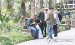 "숙소소개·무료진료" 제주서 체류 예멘 난민 인도적 지원