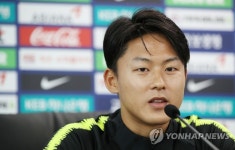 [월드컵] 취재진 질문에 답하는 이승우