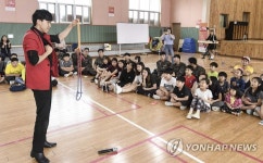 격오지 어린이 찾은 해군 1함대