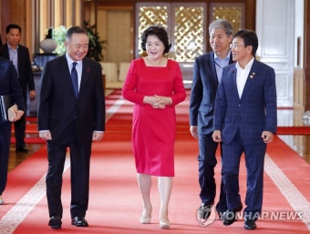 김정숙 여사, 사회복지공동모금회 기부자 초청 오찬 참석
