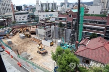 공사 중단된 동화동 주차장 사업