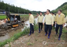 폭우 피해 찾은 김부겸 장관