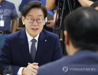 인사말 하는 이재명 경기도지사