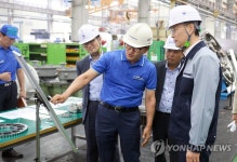 백운규 장관, 풍력부품 기업 현장방문