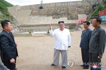 김정은, 함경북도 어랑천발전소 건설현장 시찰