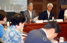 인사말 하는 김동철 비대위원장