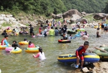 산림욕·물놀이 일석이조…장령산 힐링 피서지 각광