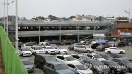 확충된 속초관광수산시장 주차장