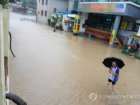 폭염속 물난리 속초 265㎜·강릉 251㎜…강릉역 등 곳곳 침수
