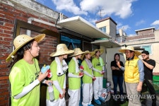 자원봉사자 격려하는 박원순