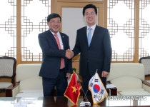 허태정 대전시장과 쩐탄리음 베트남 빈증성장