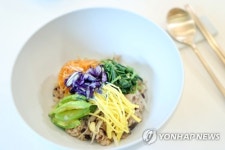 협치 오색비빔밥에 웃으며 할 말 다한 132분 회동