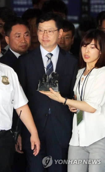 구속심사 마친 김경수