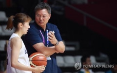 [아시안게임] 이문규 여자농구 감독 "분위기 살았다…연습으로 호흡 좋아져"