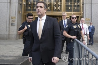 트럼프, '유죄' 매너포트와 거리두기…