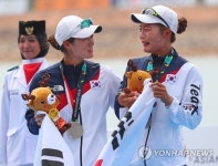 -아시안게임- 김예지·김슬기, 조정 여자 더블스컬 은메달