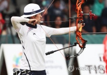 양궁 컴파운드 혼성 경기 출전한 소채원