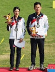 은메달 목에건 소채원과 김종호
