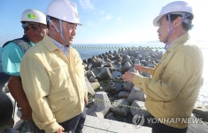 태풍 피해 현장 찾은 김영춘 장관